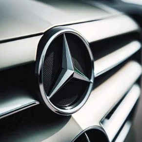 MERCEDES-BENZ-Emblems